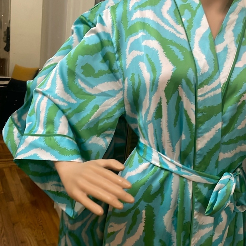DVF target Diane Von Furstenberg Long satin disco zebra green Robe S - Picture 2 of 13